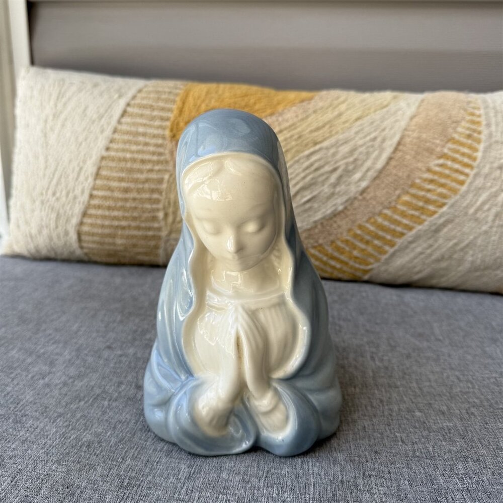 Madonna Virgin Mother Mary Praying Royal Windsor Planter Vintage